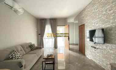 dijual rumah komplek the vienna