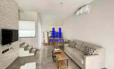 dijual rumah komplek the vienna