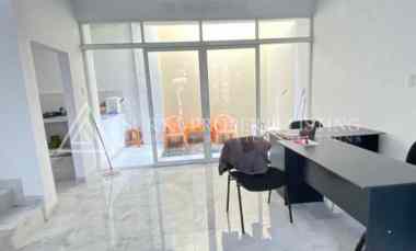 dijual rumah komplek tritura residence