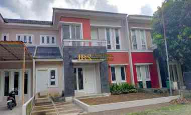 dijual rumah komplek villa zeqita jalan