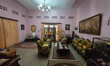 dijual rumah kondisi siap huni di jalan mahoni medan