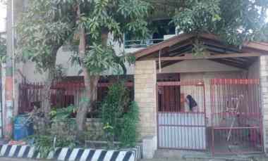 dijual rumah kost aktif dekat kampus ubaya