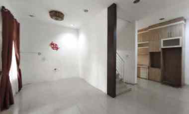 dijual rumah krakatau point jalan