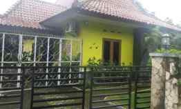 Rumah Cantik Siap Huni Tanah Luas dekat Jalan Kaliurang km 9