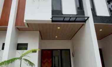 gambar dijual rumah kukusan beji depok