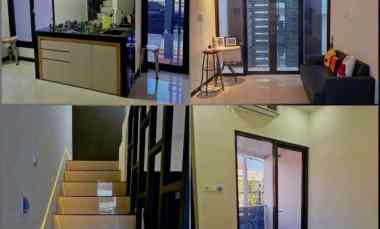 dijual rumah kutisari indah