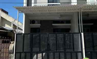 dijual rumah kutisari indah