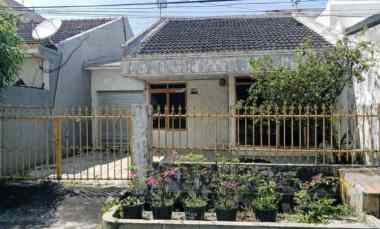 dijual rumah kutisari indah barat