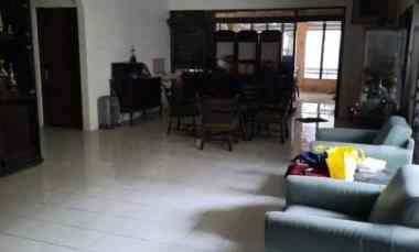 Rumah Area Komersial Row 3 Mobil jl Ry Kutisari Selatan I