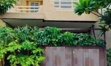 dijual rumah kutisari tenggilis mejoyo