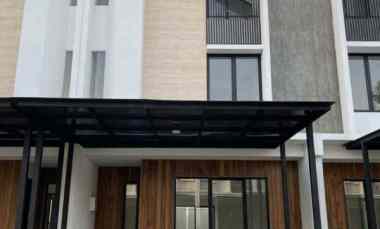 dijual rumah la seine essence jgc