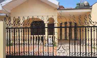 Dijual Rumah Lama Dilokasi Strategis Area Kebon Jeruk