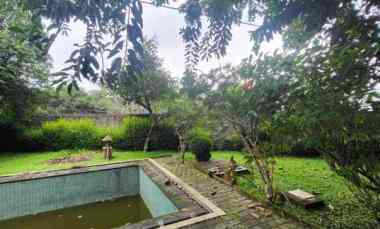 dijual rumah lama terawat jl ciumbuleuit bandung utara