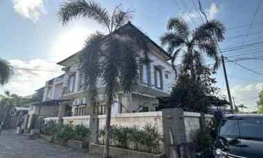 dijual rumah lantai 2 lokasi jalan tukad barito renon