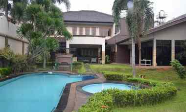 dijual rumah lapangan tembak