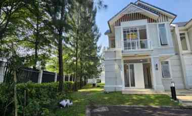Dijual Rumah Hook Cantik View Danau dan Taman Termurah Lavon Swan City