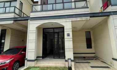 dijual rumah lavon swancity