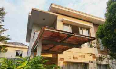 dijual rumah lebak bulus