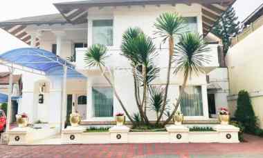 dijual rumah lebak bulus
