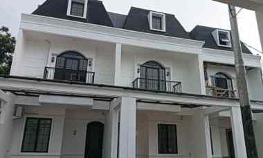 dijual rumah lebak bulus