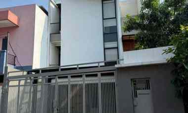 dijual rumah lebak bulus