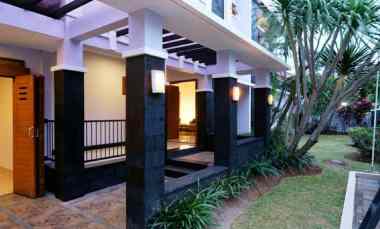 dijual rumah lebak lestari indah