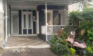 dijual rumah legenda wisata cibubur