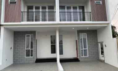 dijual rumah leuwinanggung cibubur depok