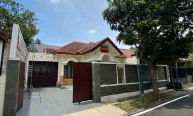 dijual rumah lokasi candi mendut suhat kota malang