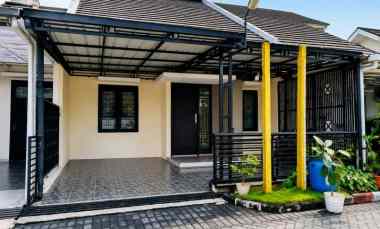 dijual rumah lokasi eksklusif jingga
