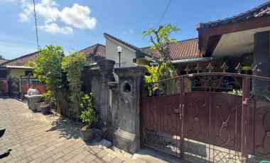 dijual rumah lokasi jalan waturenggong