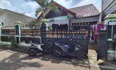 dijual rumah lokasi jl pemuda rt 008