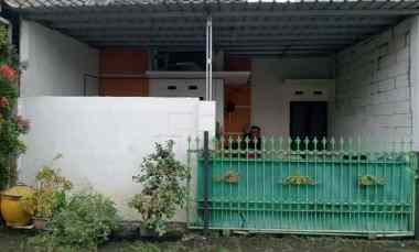 dijual rumah lokasi perumahan sukun kota malang