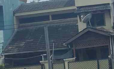 dijual rumah lokasi strategis