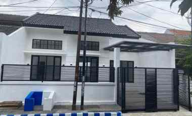 dijual rumah loncat indah