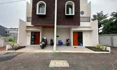 dijual rumah lubang buaya cipayung jaktim