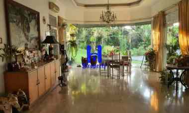 dijual rumah lux di komplek bukit hijau regency medan