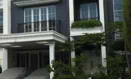 Disewakan/dijual Rumah di jl. M Kahfi Jagakarsa Jakarta Selatan