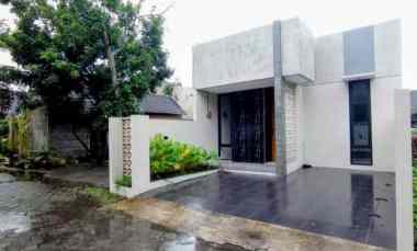 dijual rumah maguwoharjo