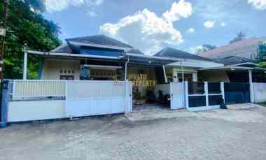 dijual rumah maguwoharjo depok sleman