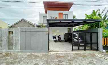 dijual rumah maguwoharjo depok sleman