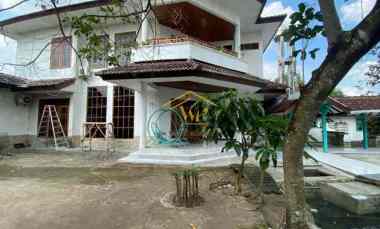 dijual rumah maguwoharjo depok sleman