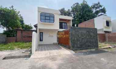 dijual rumah maguwoharjo depok sleman