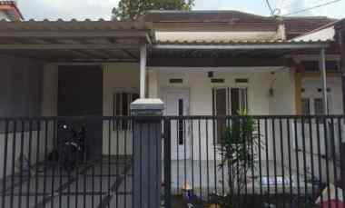 dijual rumah mampang depok