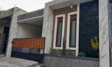 dijual rumah manglayang regency