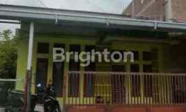 dijual rumah manis dalam komplek di pauh padang