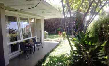 Rumah Baru Lokasi di Area Manyar Surabaya dekat Jalan Utama/Kembar