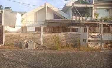 dijual rumah manyar
