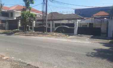 dijual rumah manyar