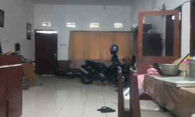 dijual rumah manyar adi